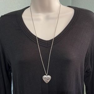 NWOT Silver heart locket necklace